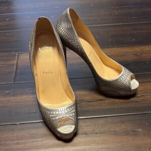 Christian Louboutin Metallic Silver Peep-Toe Pumps with Textured Pattern